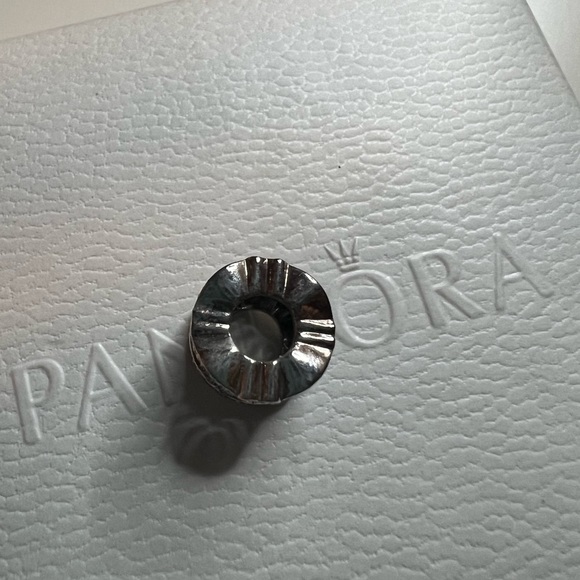 Pandora Lace Spacer Charm - Picture 6 of 7
